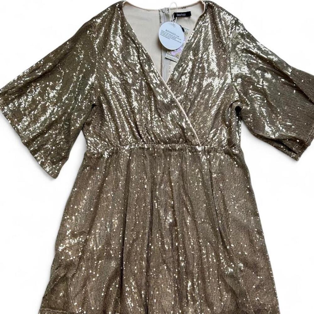 Boohoo NWT Plus Sequin Kimono Sleeve Skater Dress, Gold size 18